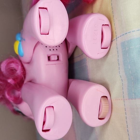 My Little Pony Walkin' Talkin' Pinkie Pie - Picture 5 of 8